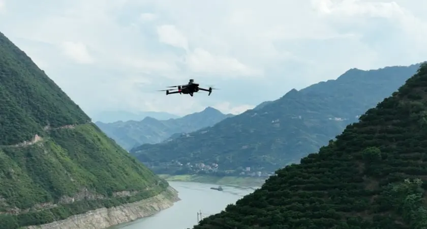 Agricultural drone operations: Smarter spraying. Better field decisions.